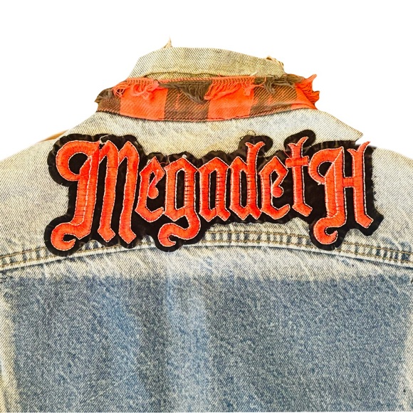 Vintage Levi’s Denim Vest Customized & Distressed w/ Megadeath Iron Maiden Patch - Picture 4 of 11